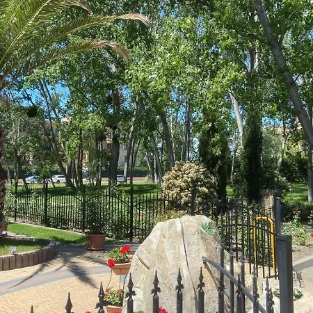 Aphrodite Rose Appartement *